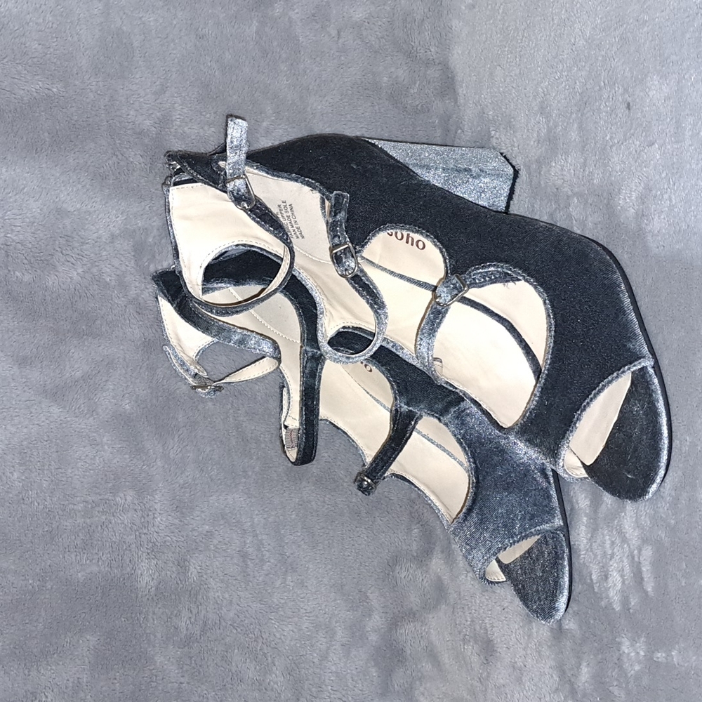 0505 Zigi Soho Nancie Heels